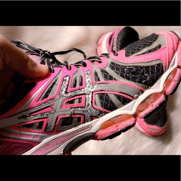 ASICS Gel Nimbus 15 Running Sneakers - Picture 6 of 7